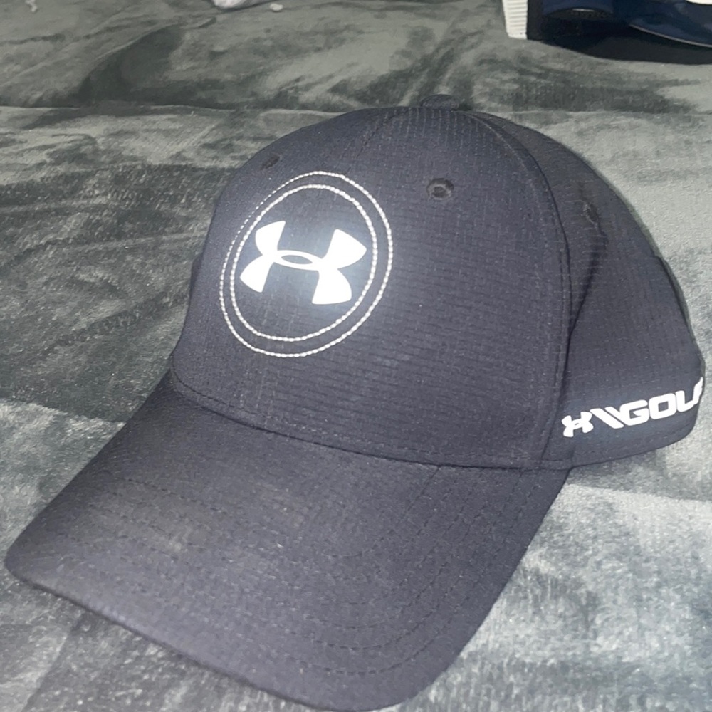 Under Armour golf hat